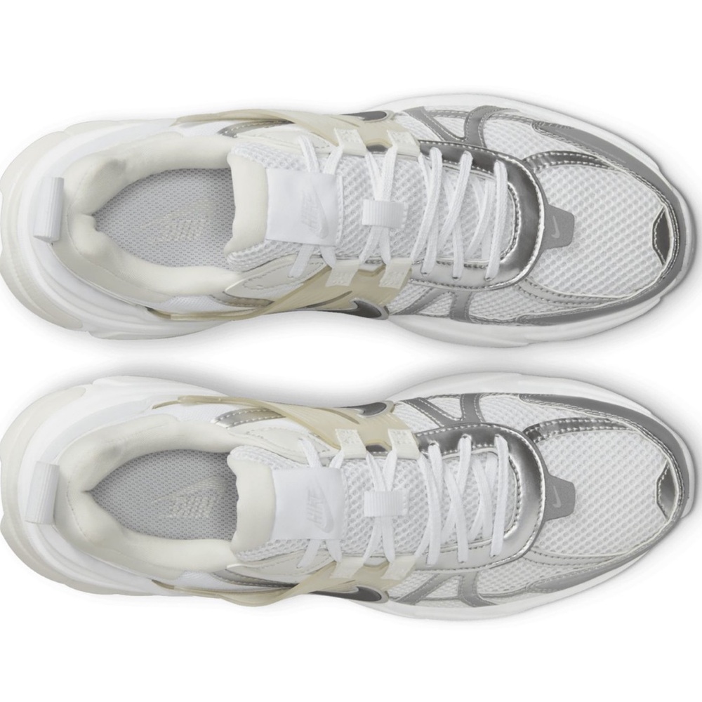 Nike V2K Run grey silver Shoes. Gently worn women’s size 6.